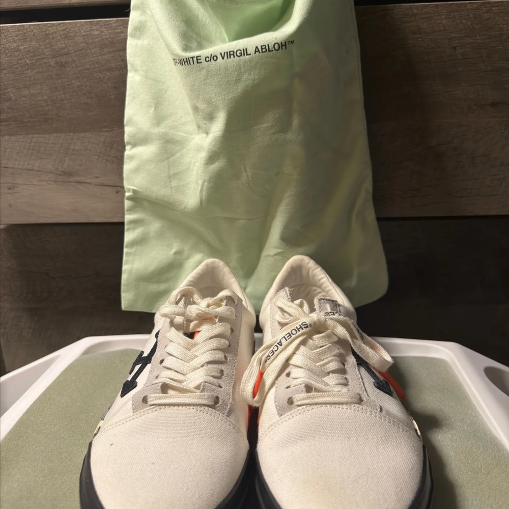 Off-White White and Black Sneakers with Orange Detail